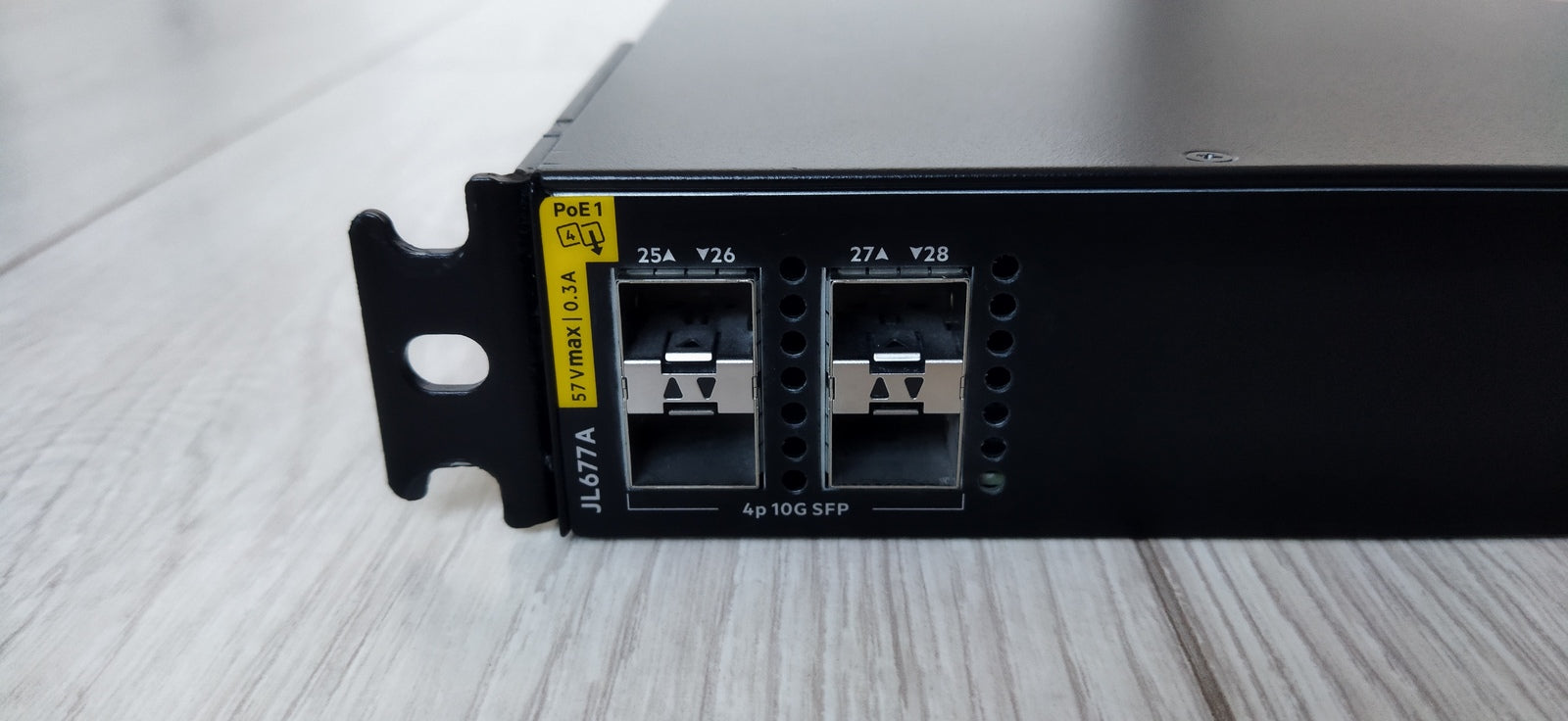 Aruba 6100 (JL677-60001) – 24G PoE+ Managed Switch used