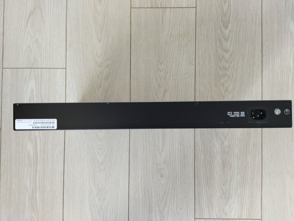 Aruba 2540 (JL356A-60001) – 24G PoE+ Managed Switch used