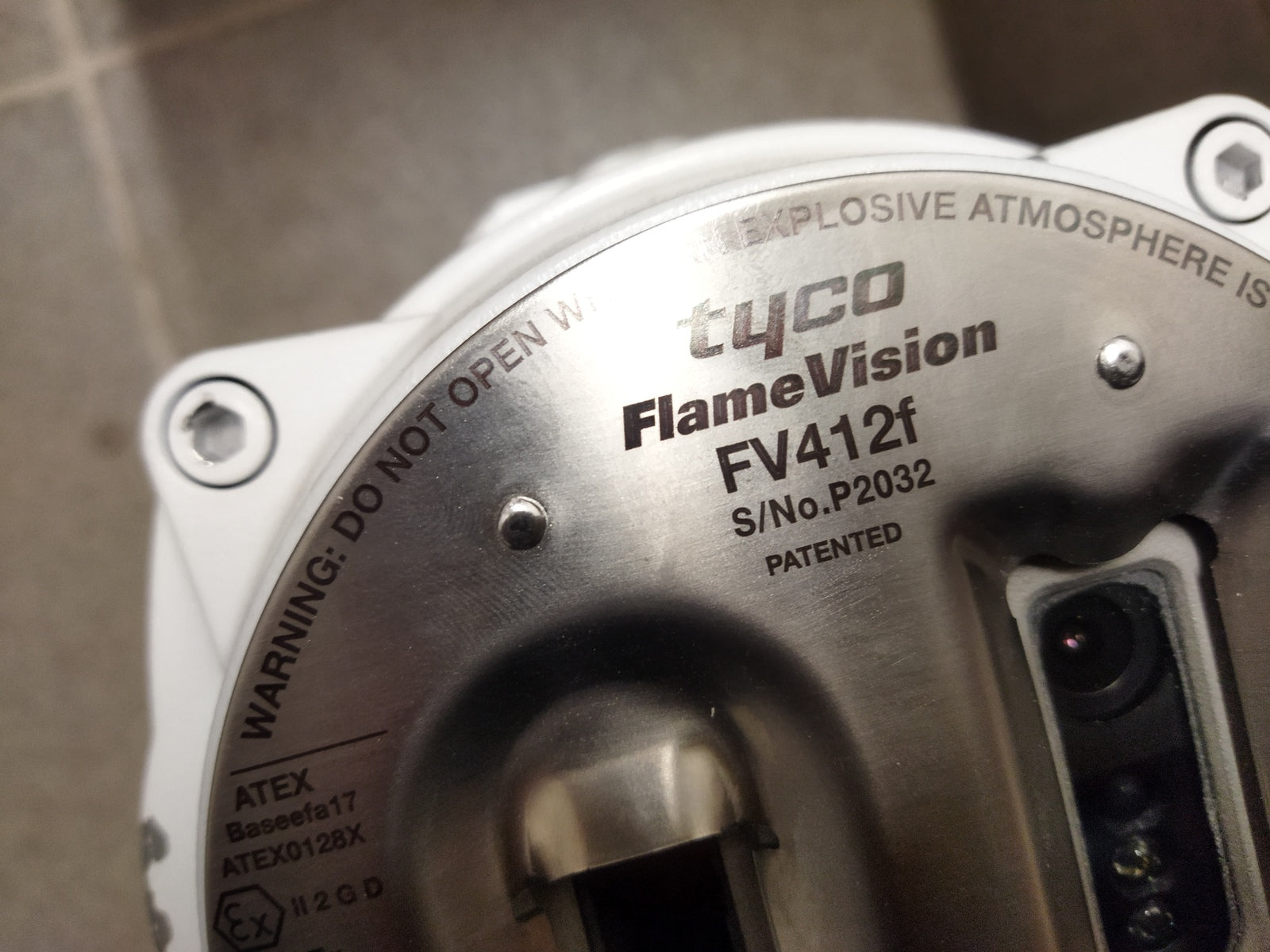 Tyco FLAMEVision FV412F – Triple IR Flame Detector