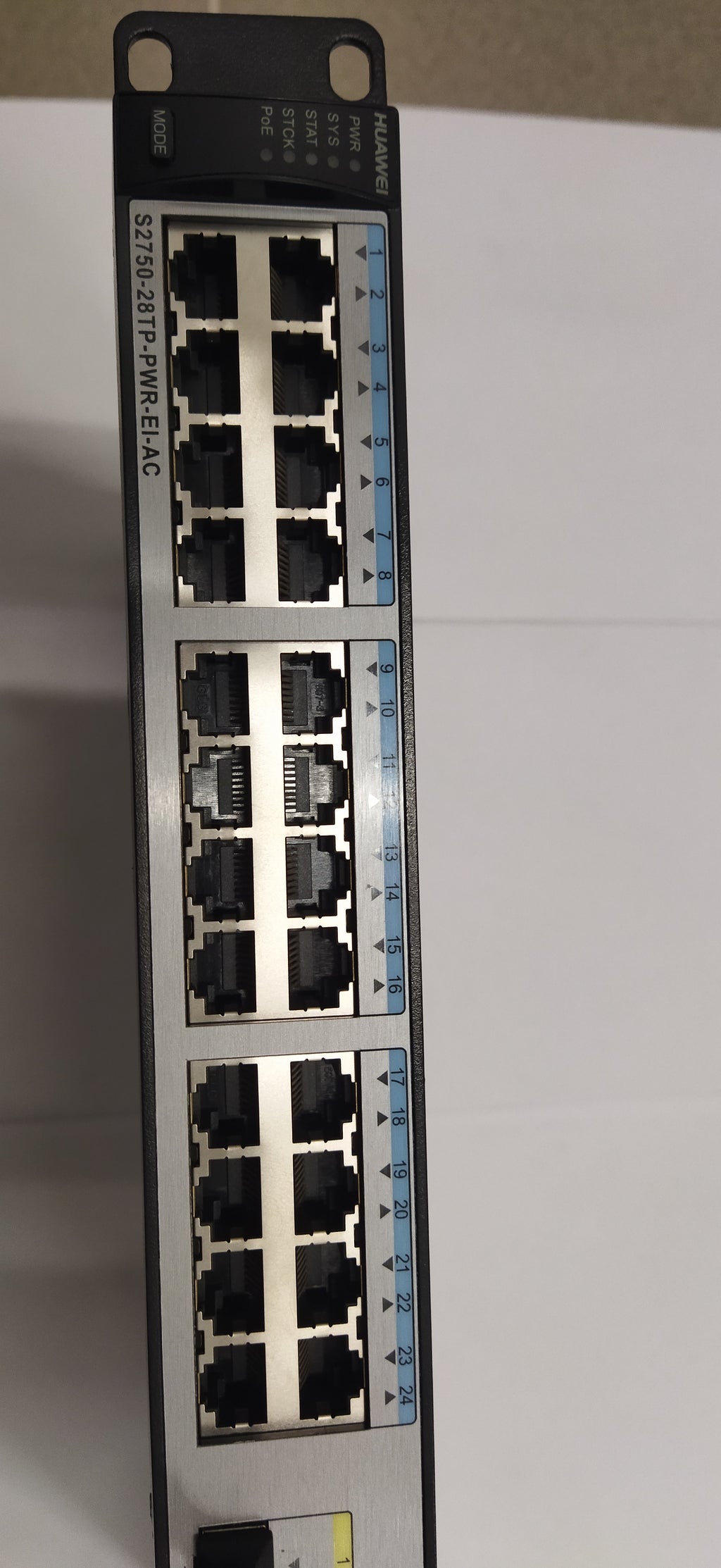 Huawei S2750-28TP-PWR-EI-AC – Managed PoE Switch